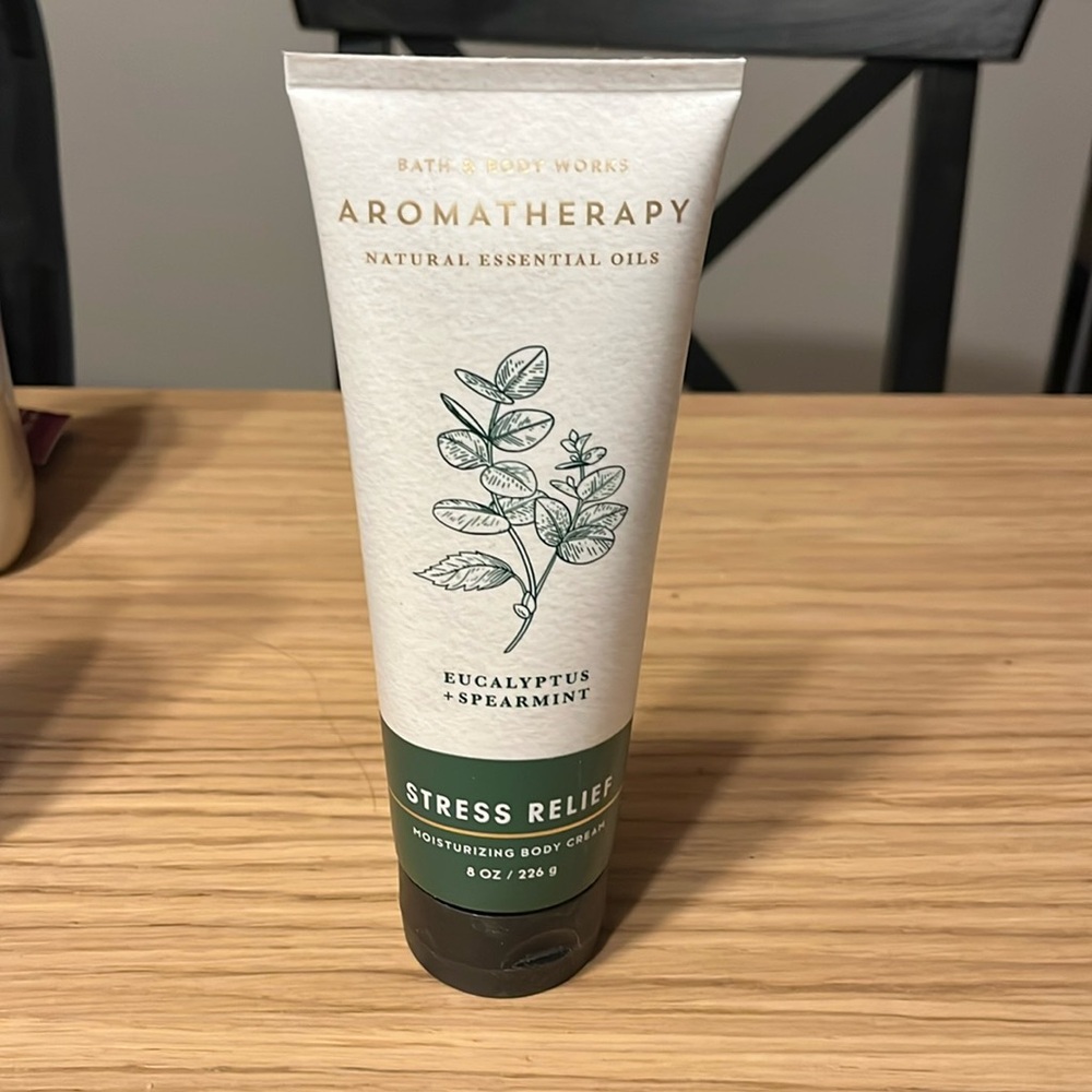 Bath & Body Works Body Cream. Eucalyptus + Spearmint.
